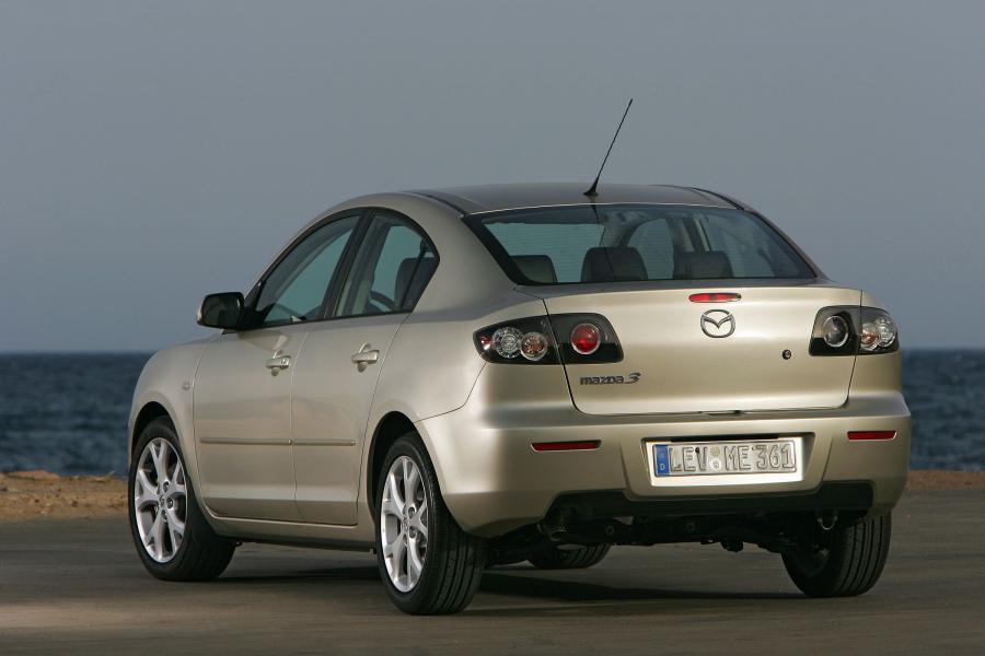  Mazda3 2003 года  (фото 28 из 142)